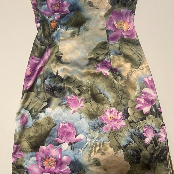 EUC Traditional Chinese Dress Mini Green with Embroidered Purple Flowers Small - Picture 3 of 9